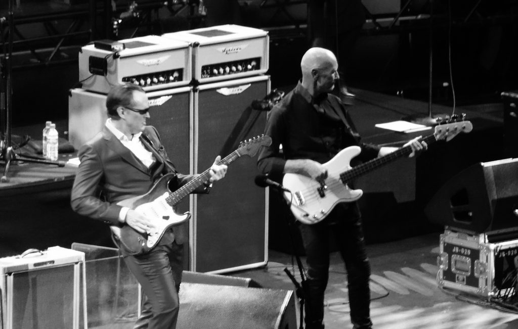 BASSIST MICHAEL RHODES DIES AT 69 – On This Day Music